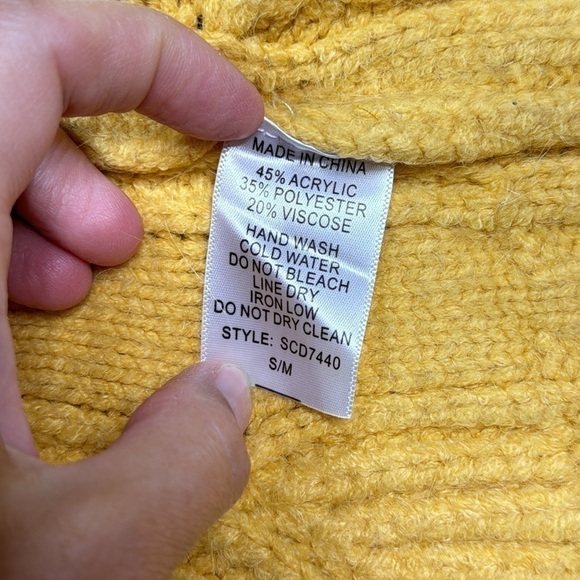 Sweet Genesis Yellow Chunky Cardigan Sweater Size S/M - Picture 8 of 9